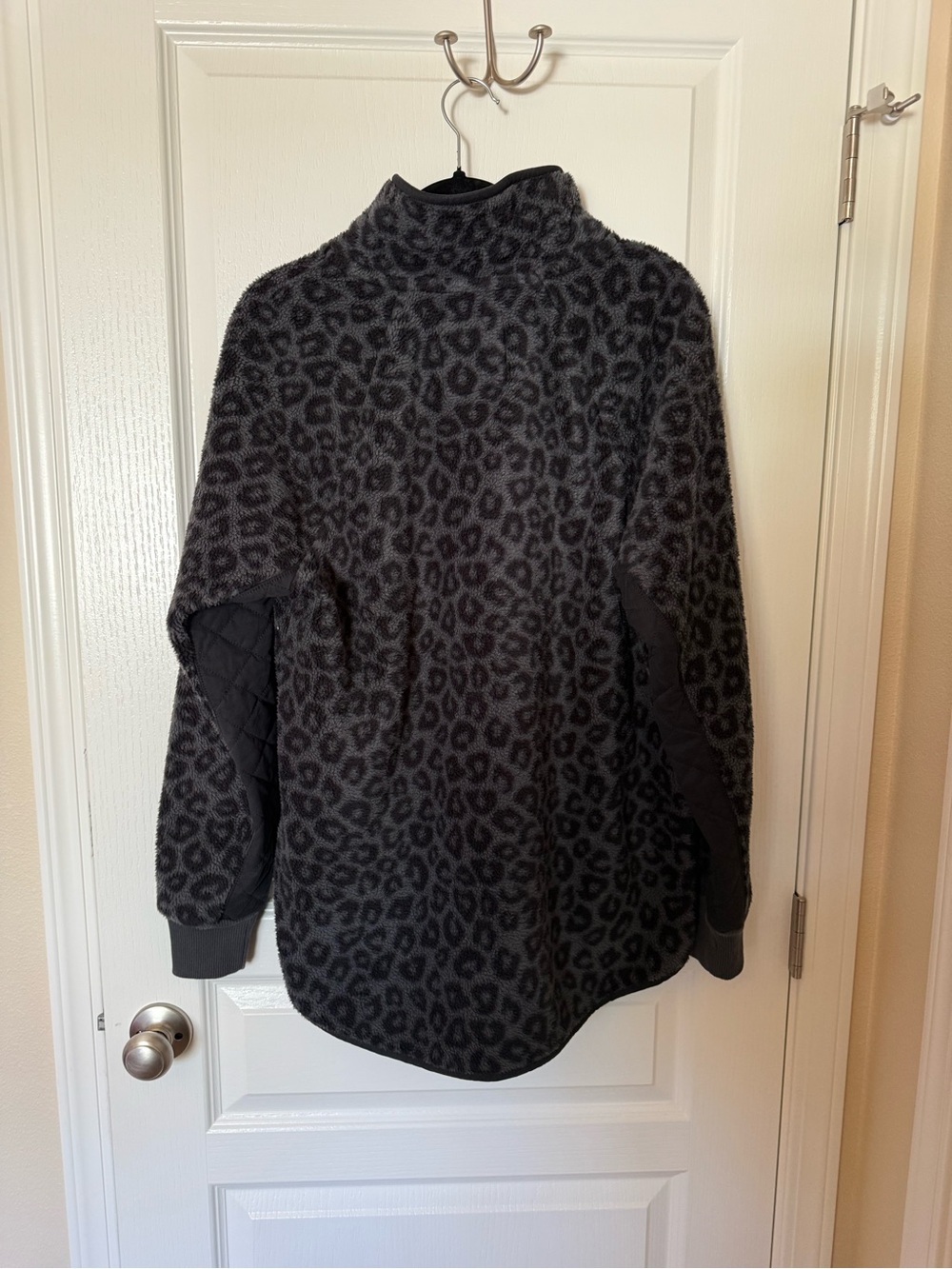 Abercrombie & Fitch Charcoal Grey Quilted Snap Jacket - Picture 2 of 4